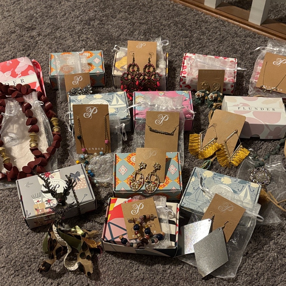 Plunder Jewelry Collection - new in box. 13 items.